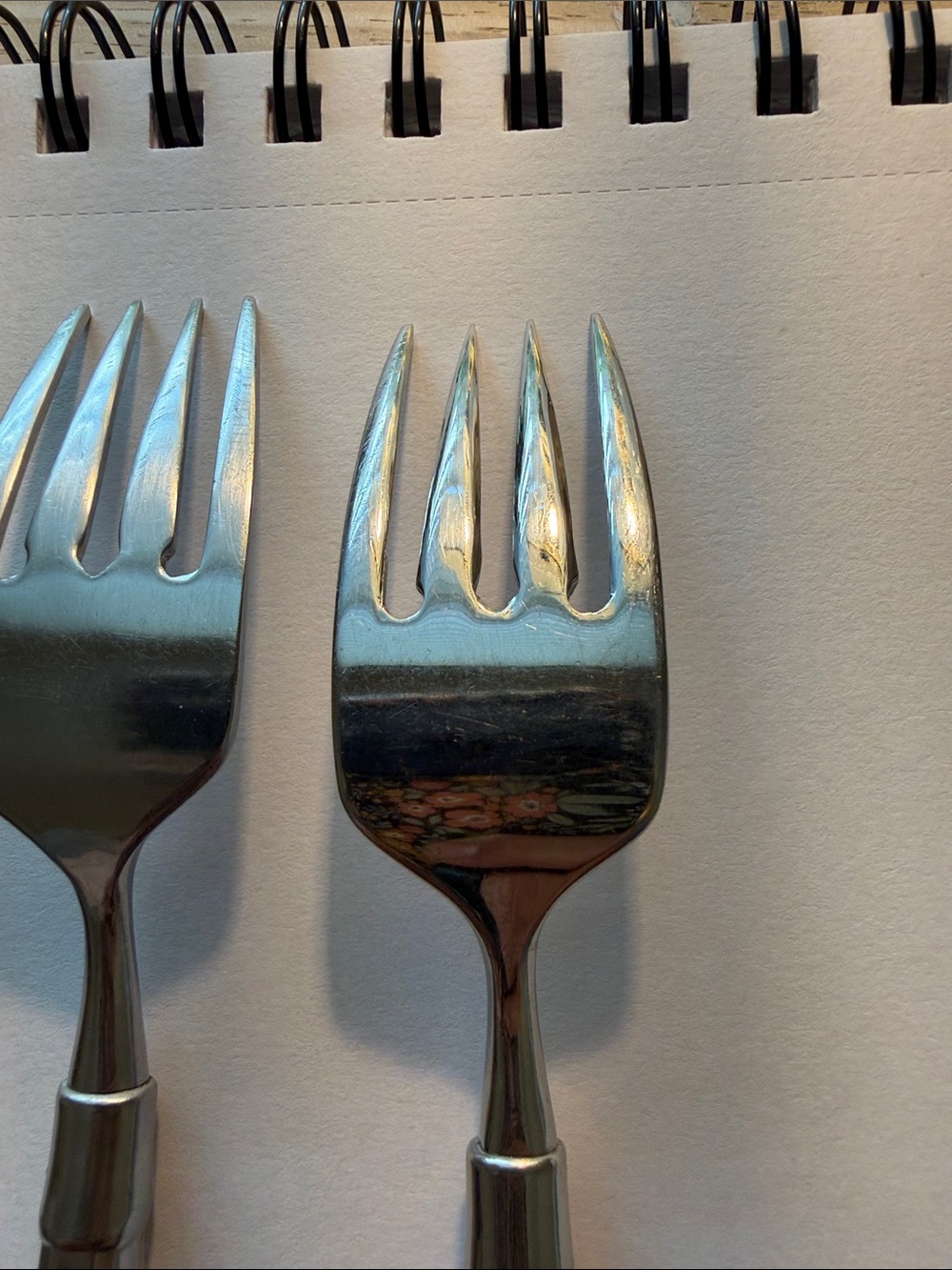 Oneida Act Stainless Flatware salad Forks Lot Of 4 Cube Mark glossy - Picture 6 of 8